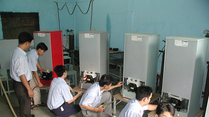 Sửa tủ lạnh Hitachi tại Hà Nội 3